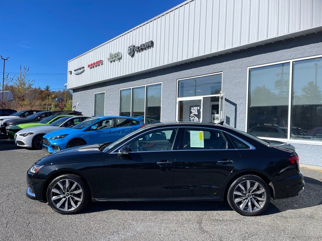 2022 Audi A4 40 Premium photo 2