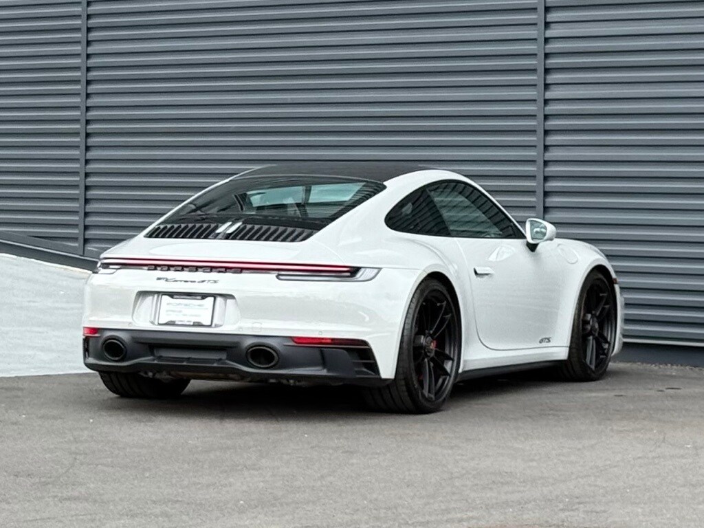 2024 Porsche 911 GTS photo 3