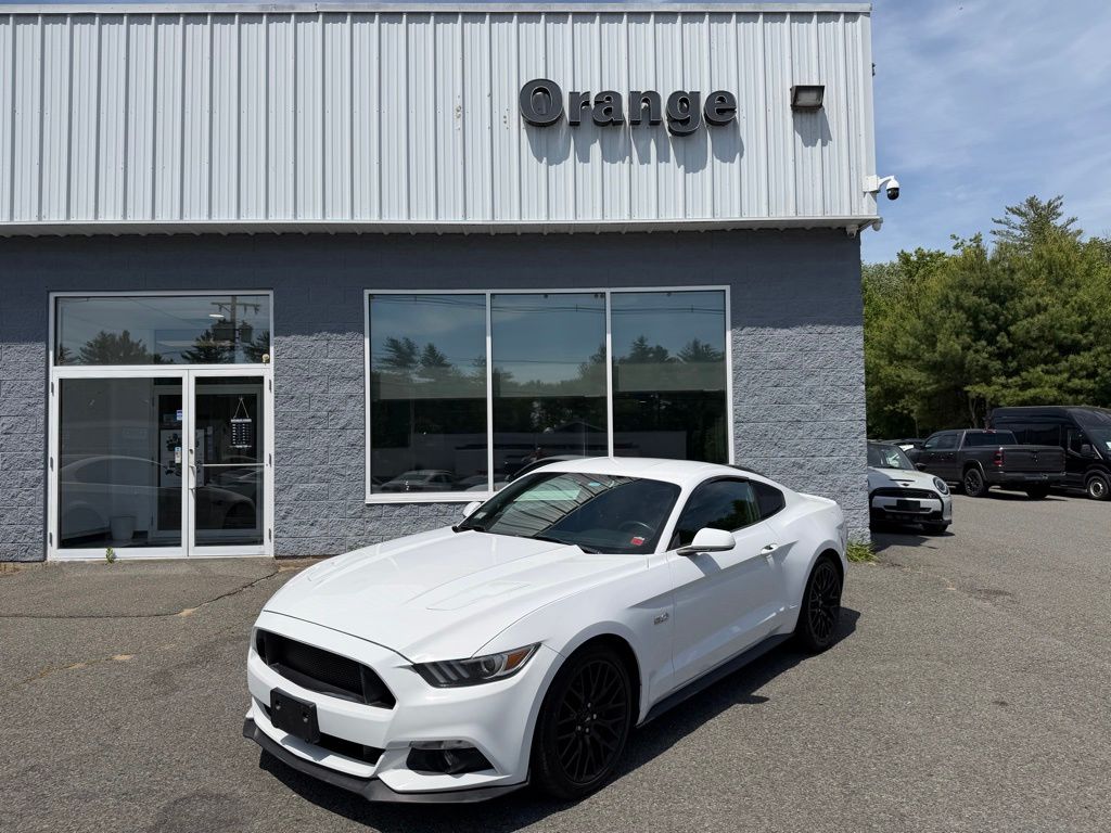 2016 Ford Mustang GT Coupe's photo