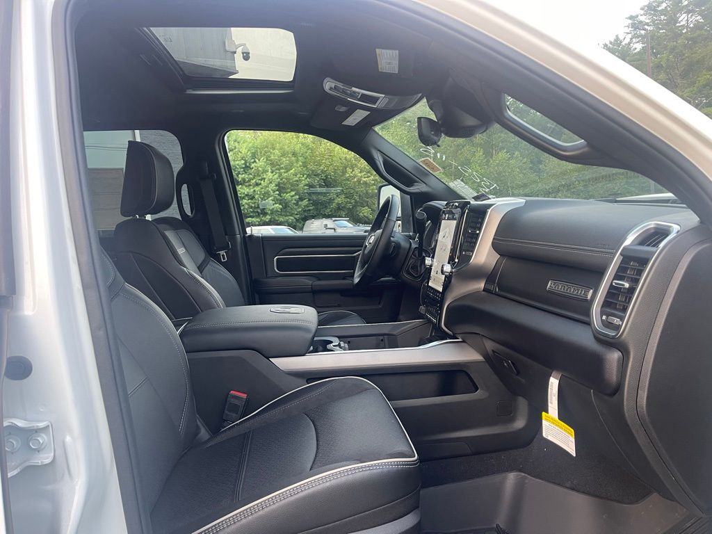 2024 RAM 2500 Laramie - Photo 15