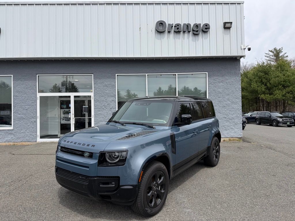 2022 Land Rover Defender X-Dynamic HSE's photo