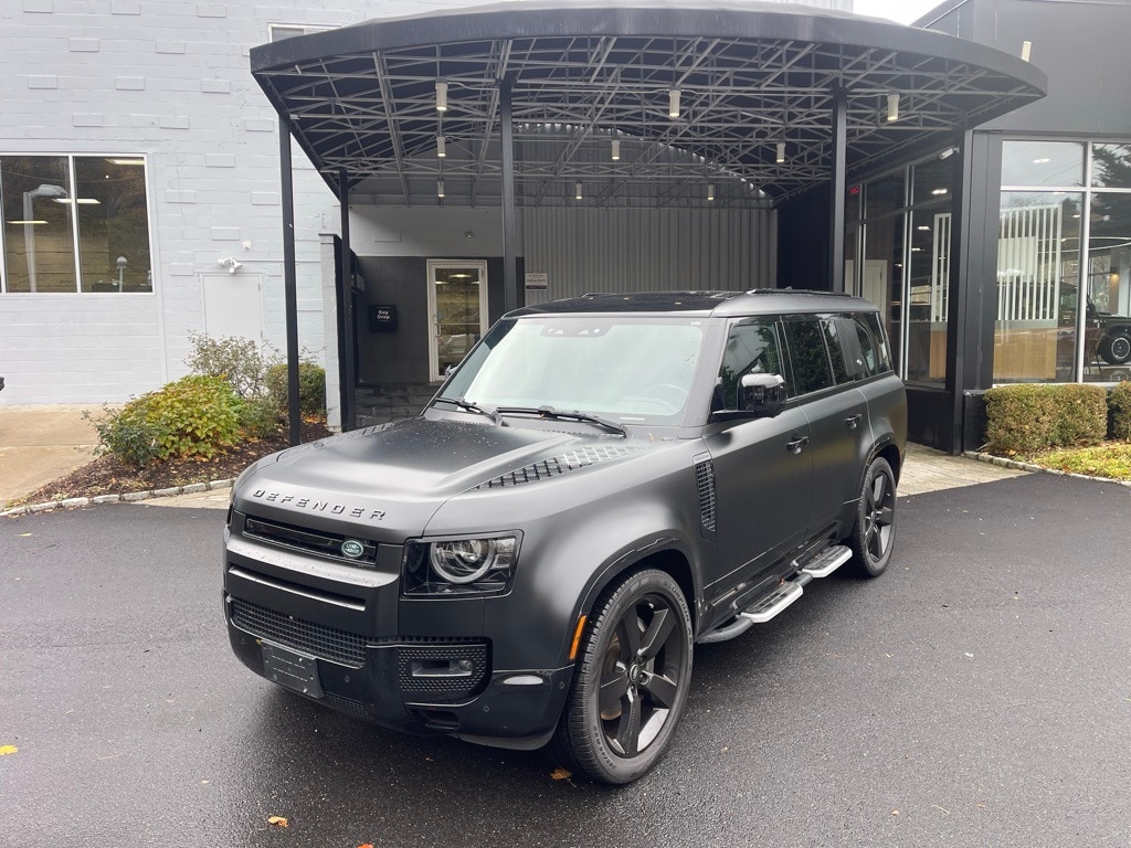 2024 Land Rover Defender X-Dynamic SE's photo