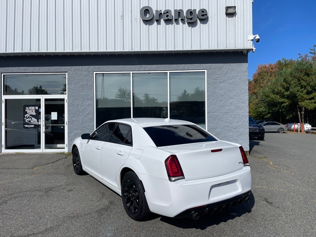 2015 Chrysler 300 S photo 4