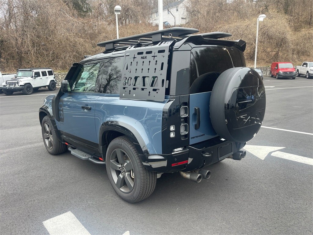 2024 Land Rover Defender 90 X-Dynamic SE photo 2