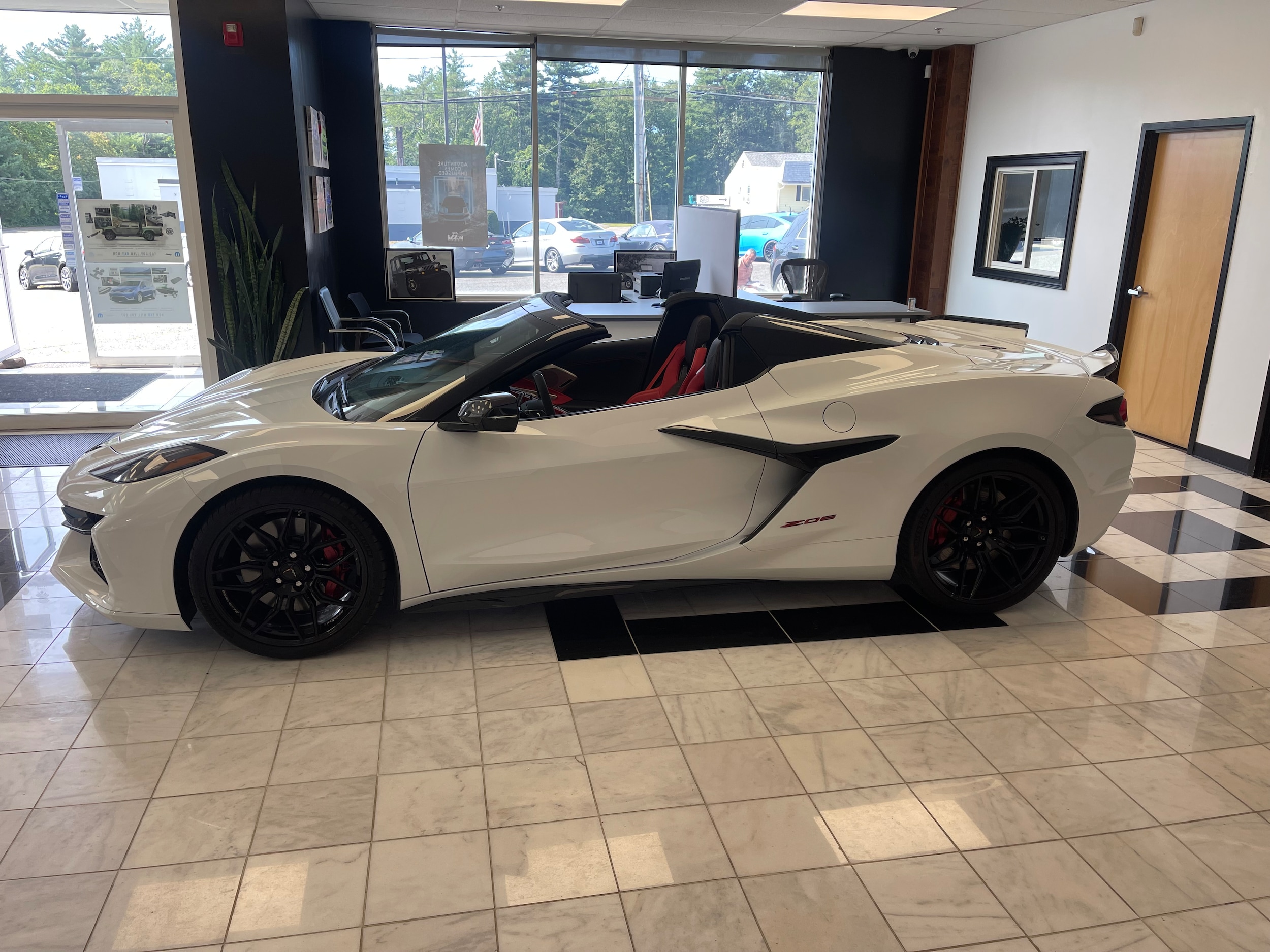 Used 2024 Chevrolet Corvette 2LZ with VIN 1G1YE3D32R5602319 for sale in Orange, MA