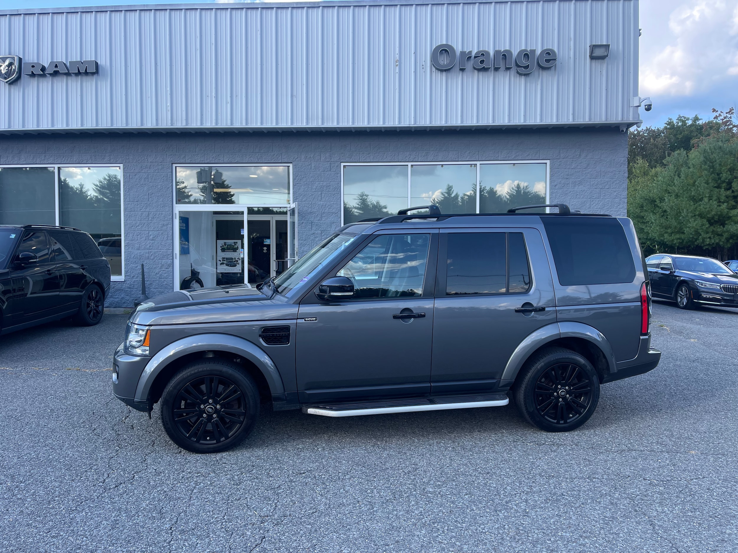 Used 2015 Land Rover LR4 HSE with VIN SALAG2V62FA772360 for sale in Orange, MA