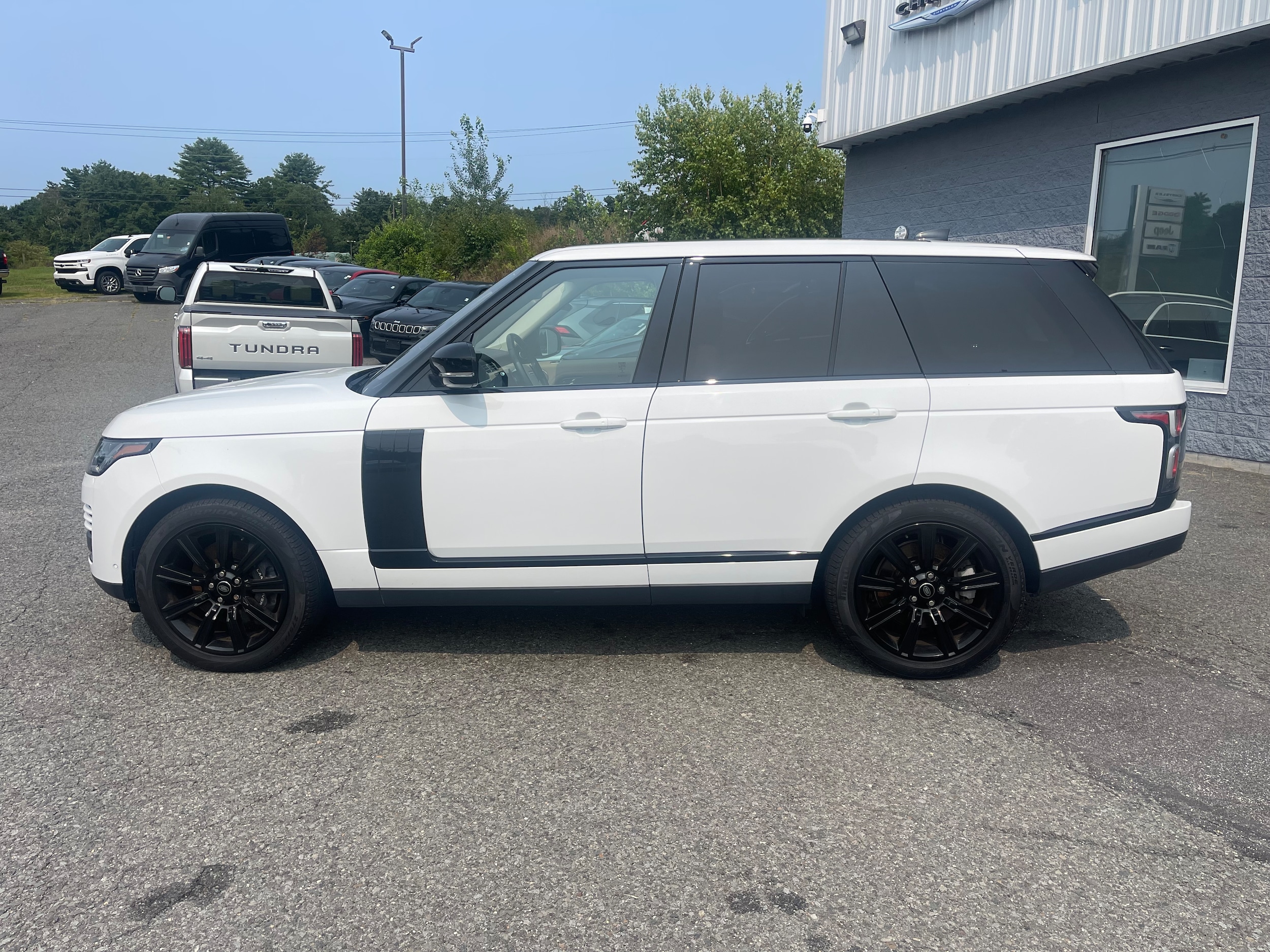 Used 2022 Land Rover Range Rover HSE Wesminster with VIN SALGS2SE1NA467483 for sale in Orange, MA