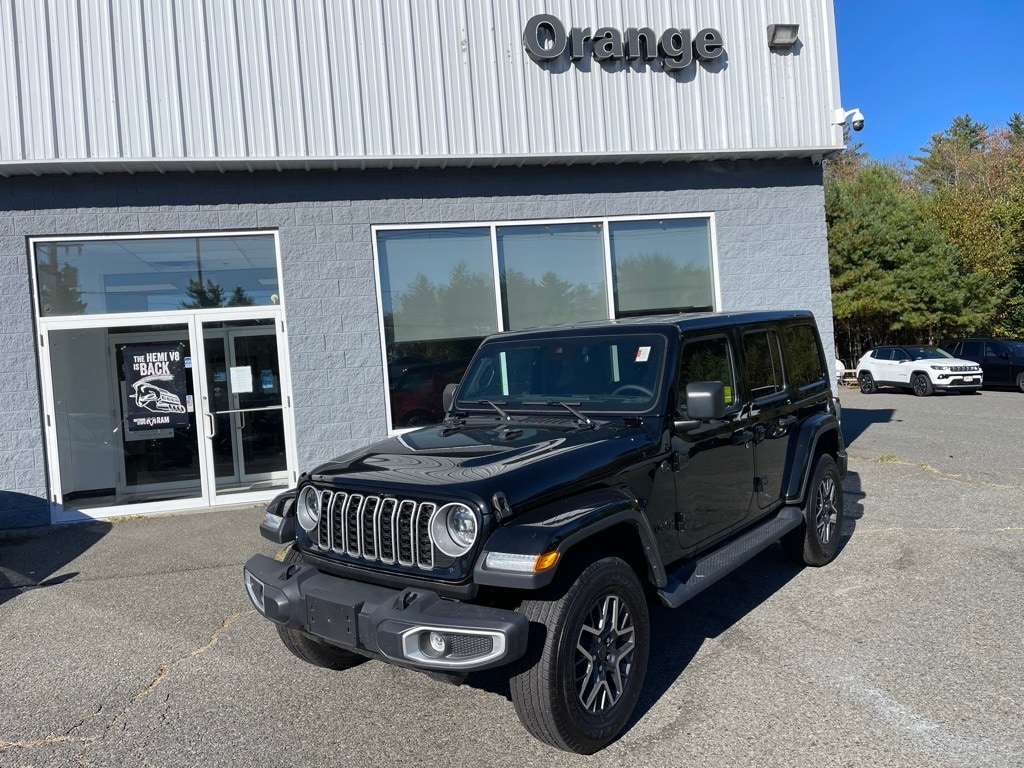 2025 Jeep Wrangler 4-Door Sahara's photo