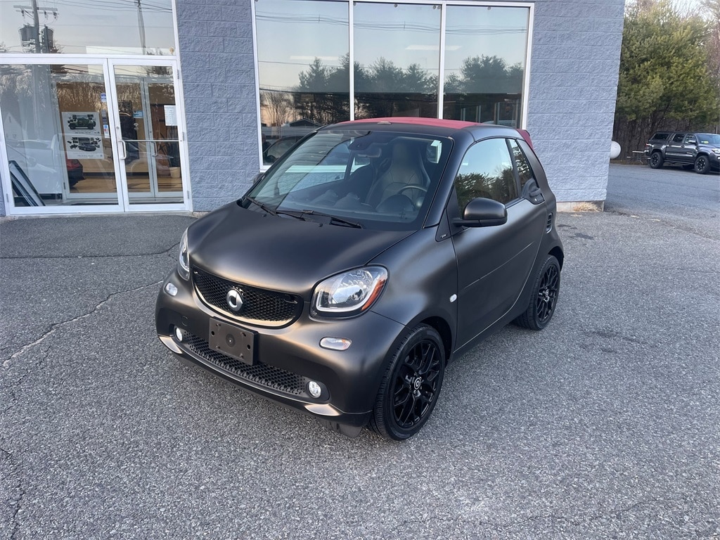 Used 2017 smart fortwo prime with VIN WMEFK5DA5HK117577 for sale in Orange, MA