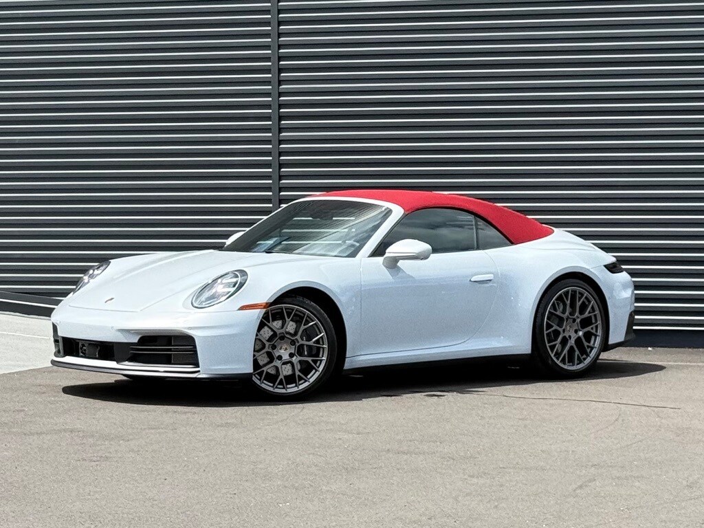 2025 Porsche 911 photo 2