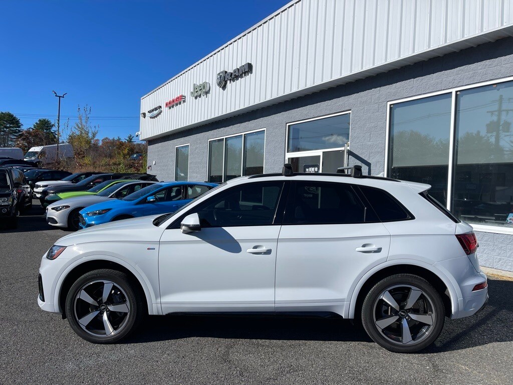 2022 Audi Q5 45 S line Premium photo 2