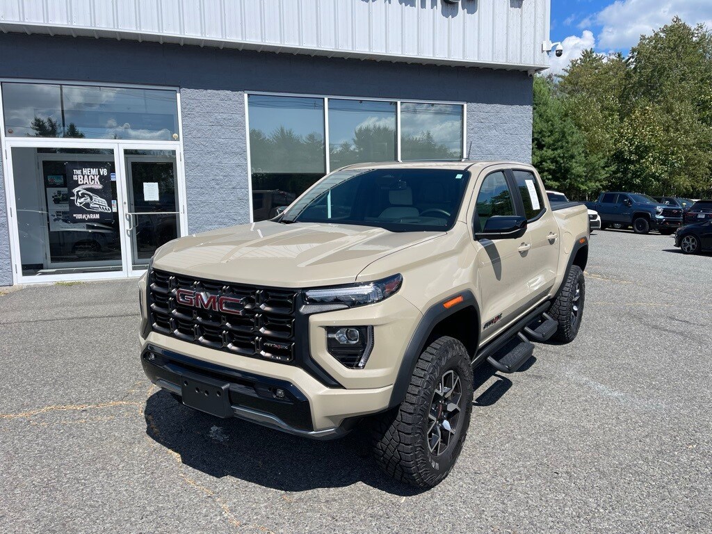 2024 Gmc Canyon AT4X photo 2