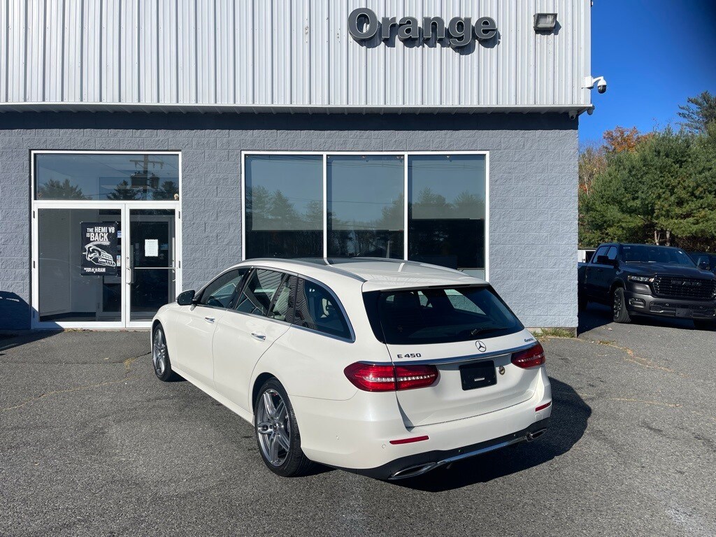 2019 Mercedes Benz E 4MATIC photo 4