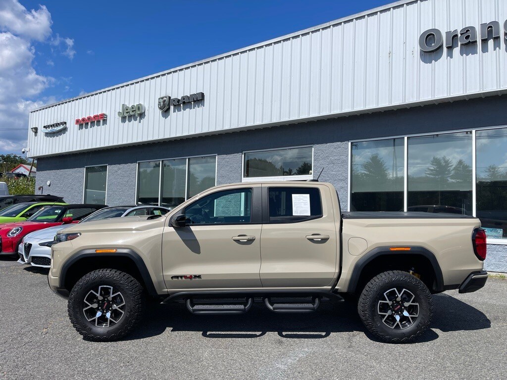 2024 Gmc Canyon AT4X photo 3