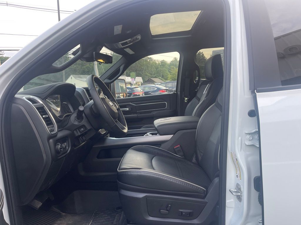 2024 RAM 2500 Laramie - Photo 10