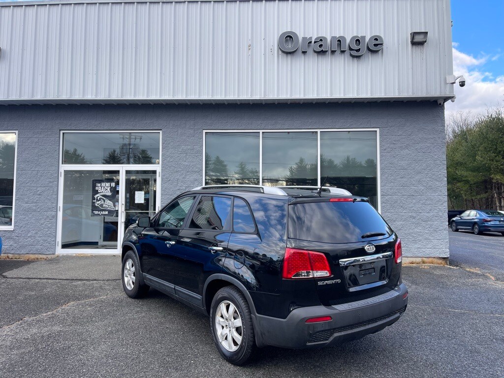 2013 Kia Sorento LX photo 2