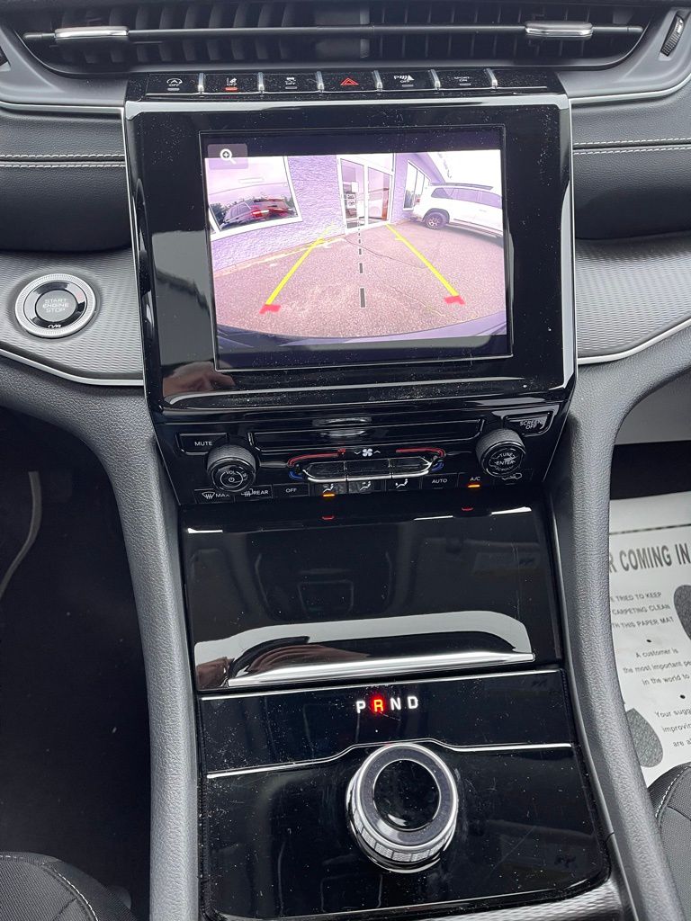2023 Jeep Grand Cherokee Laredo - Photo 16
