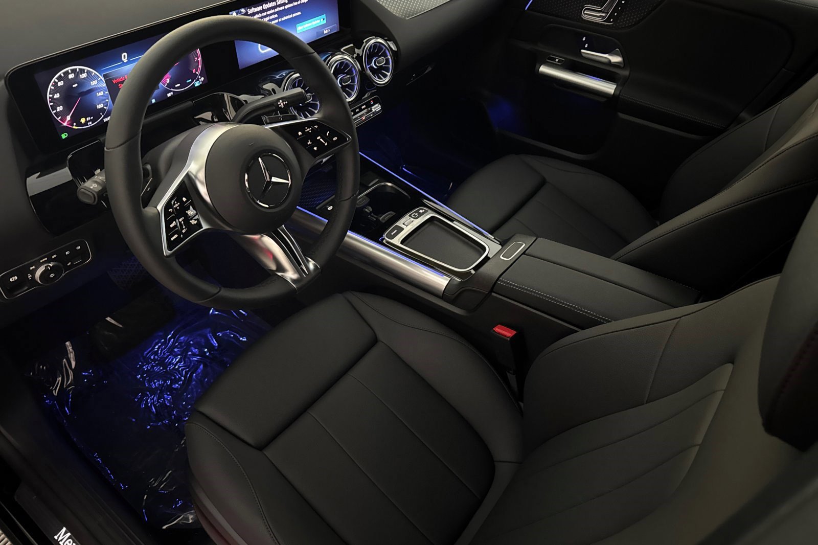 2025 Mercedes Benz GLA 250 4MATIC photo 4