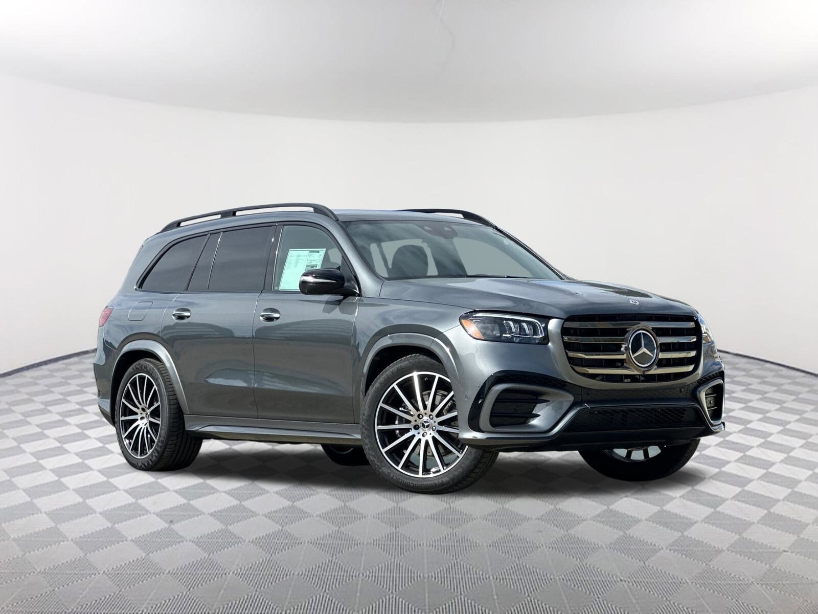 2025 Mercedes Benz GLS 450 4MATIC photo 2