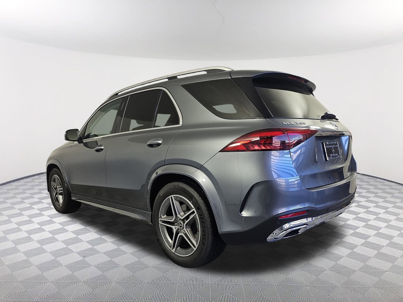 2025 Mercedes Benz GLE 350 4MATIC photo 4