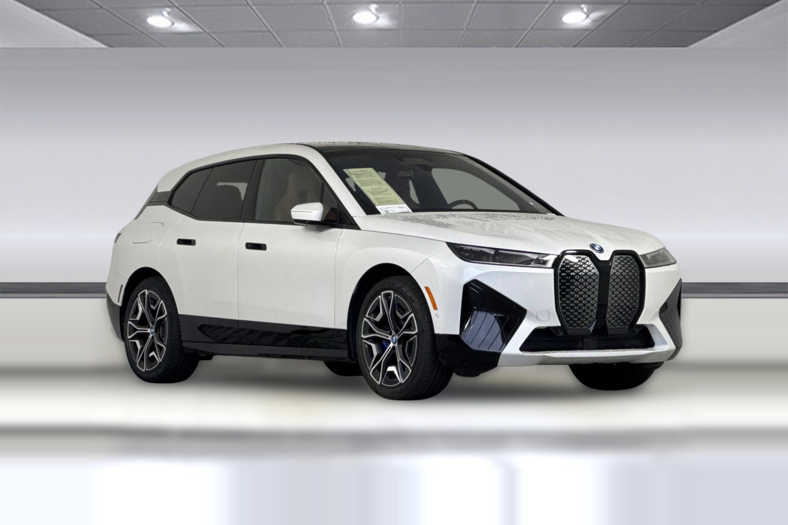 2025 BMW iX M60 photo 5