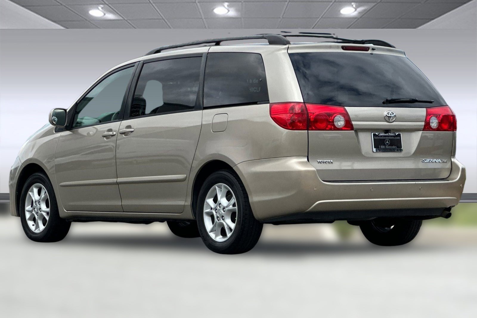 2006 Toyota Sienna XLE photo 3