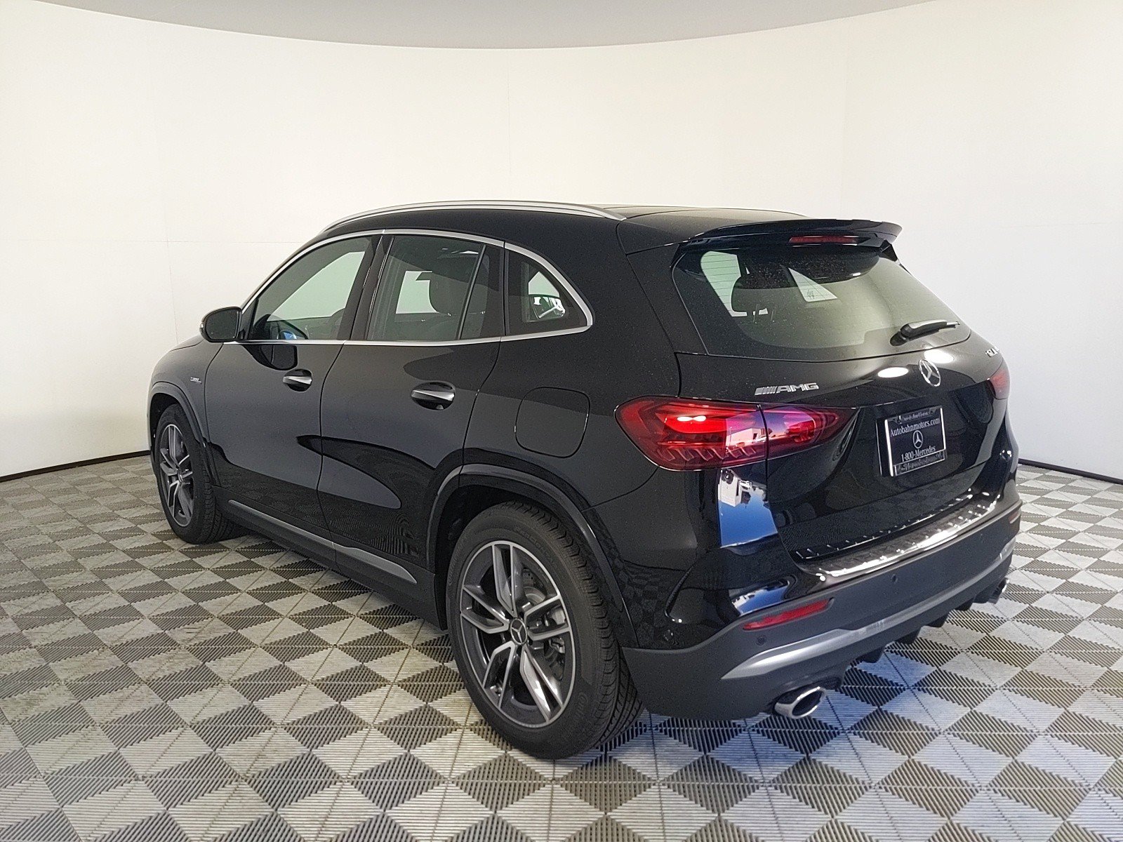 2025 Mercedes Benz GLA AMG 35 4MATIC photo 3