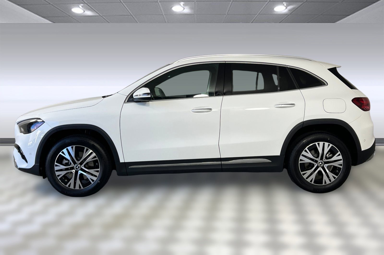 2025 Mercedes Benz GLA 250 photo 2