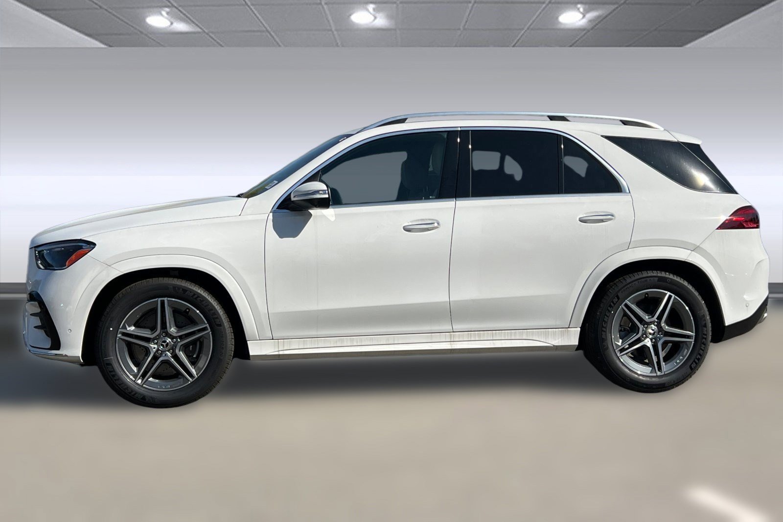 2025 Mercedes Benz GLE 580 4MATIC photo 2