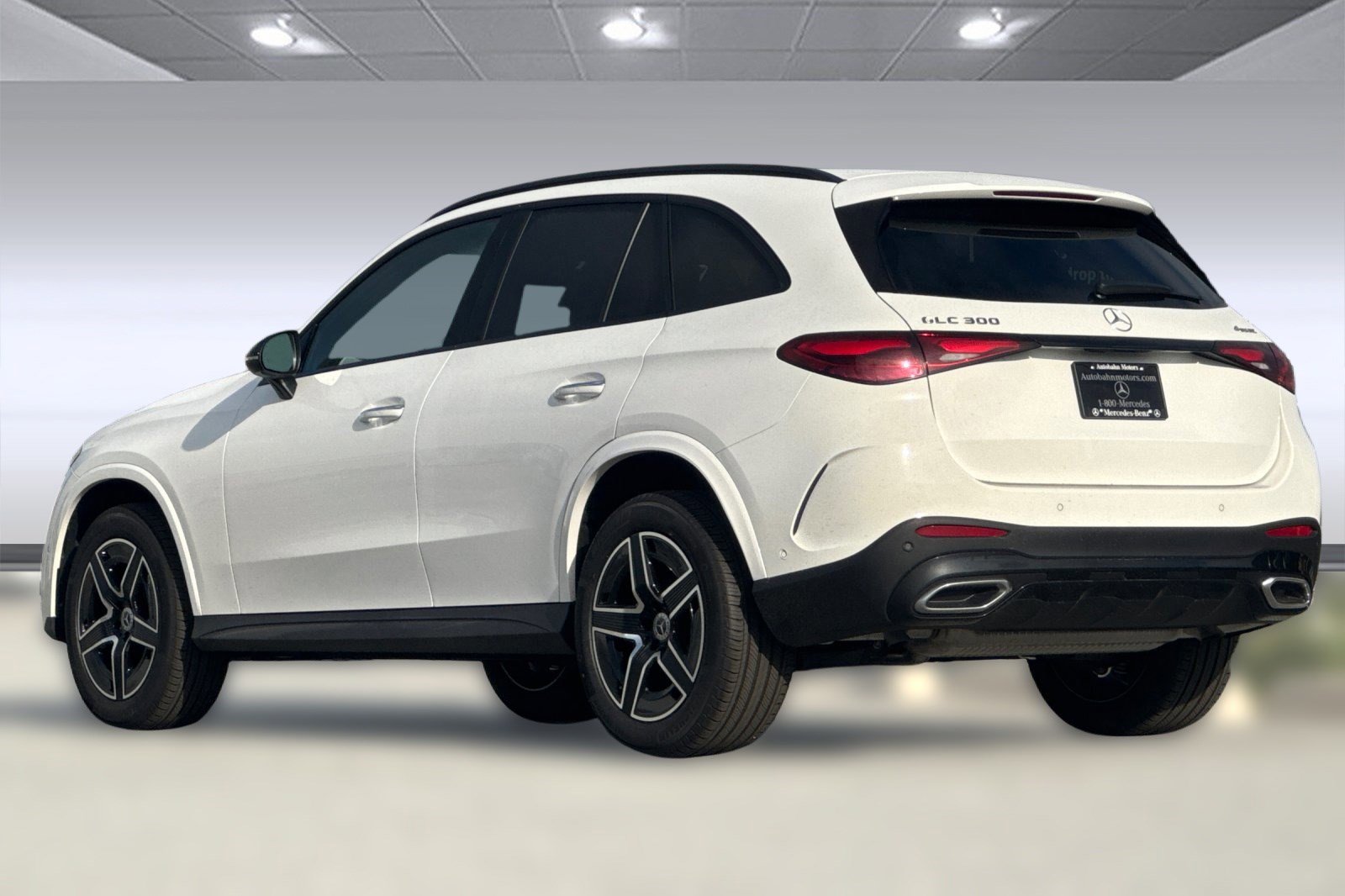 2026 Mercedes Benz GLC 300 4MATIC photo 3