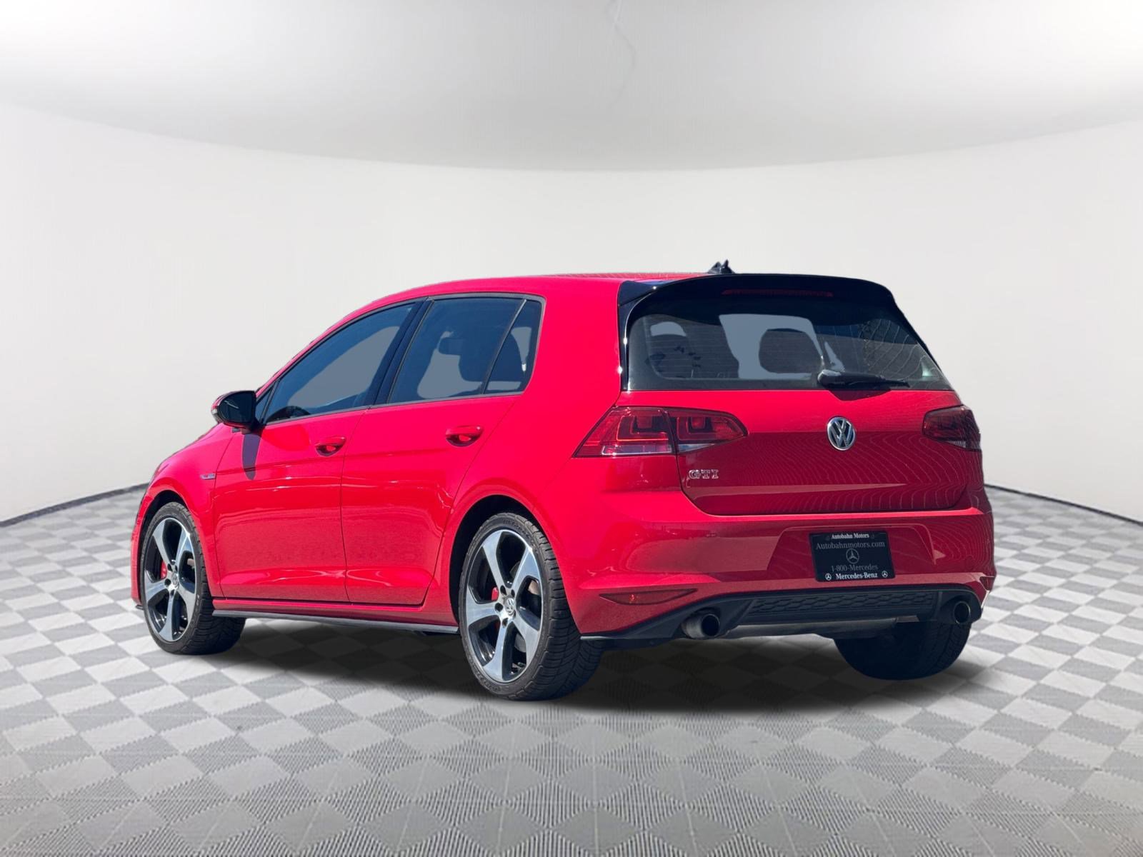 2017 Volkswagen Golf GTI photo 3