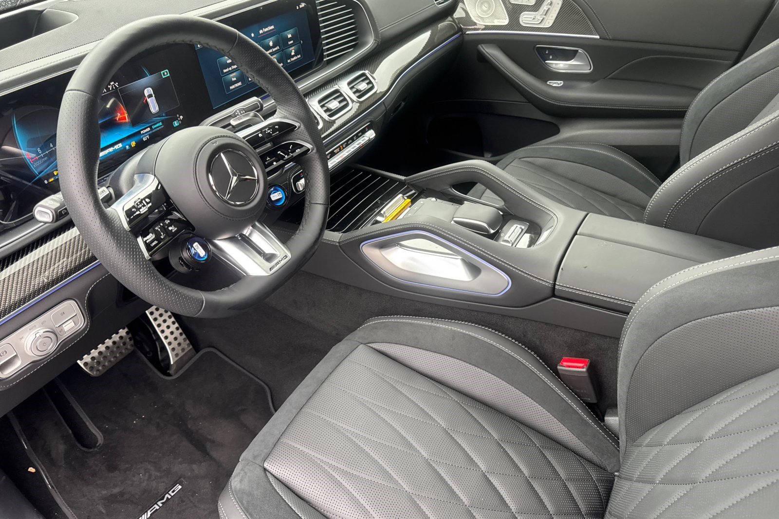 2025 Mercedes Benz GLS AMG 63 4MATIC photo 4