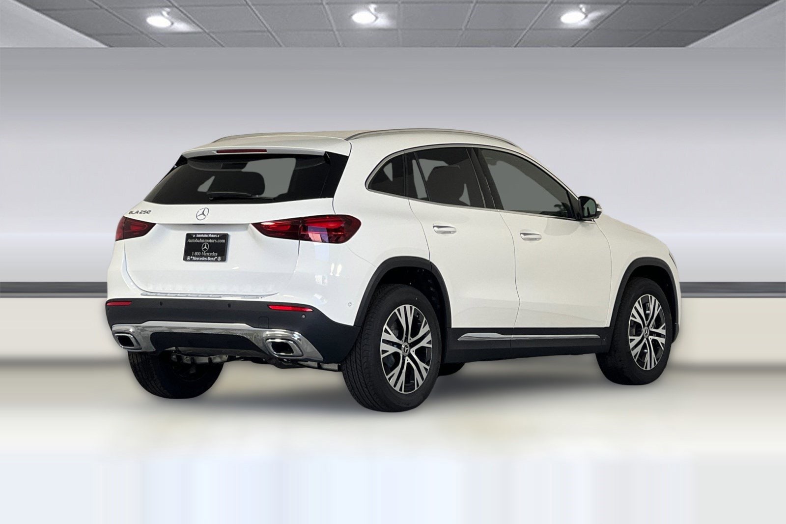 2026 Mercedes-Benz GLA 250 photo 3