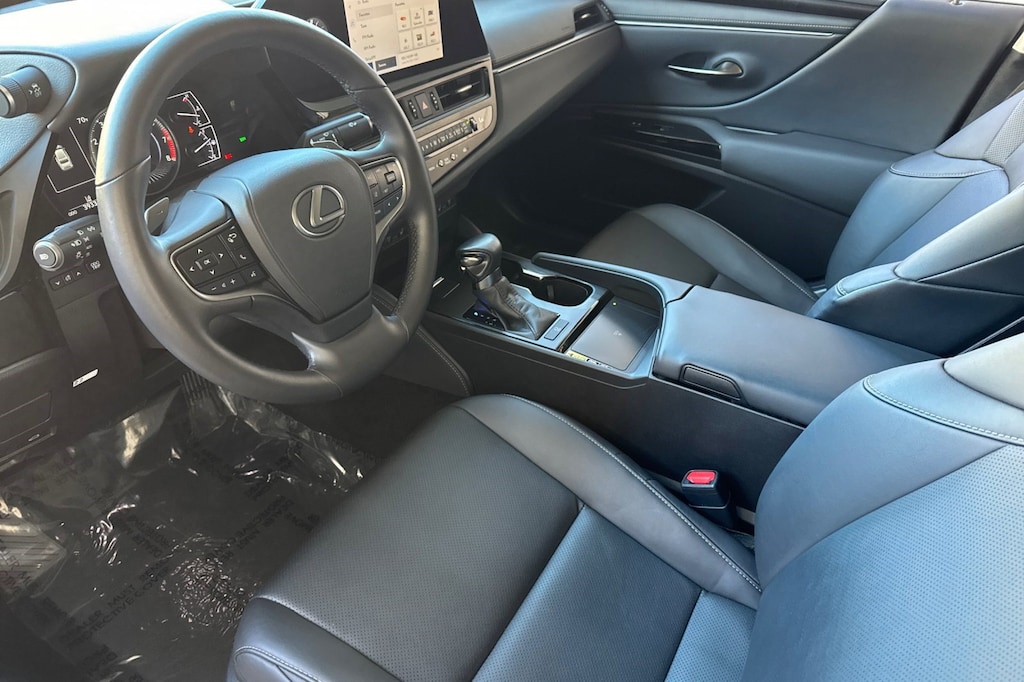 Used 2024 Lexus ES 350 Sedan