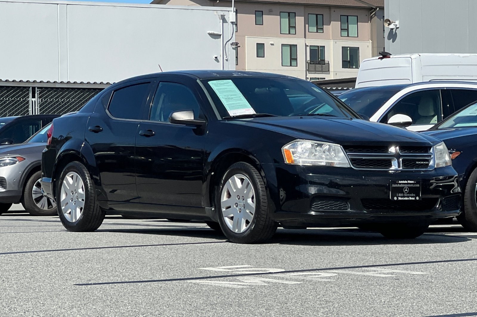 Avenger SE Sedan