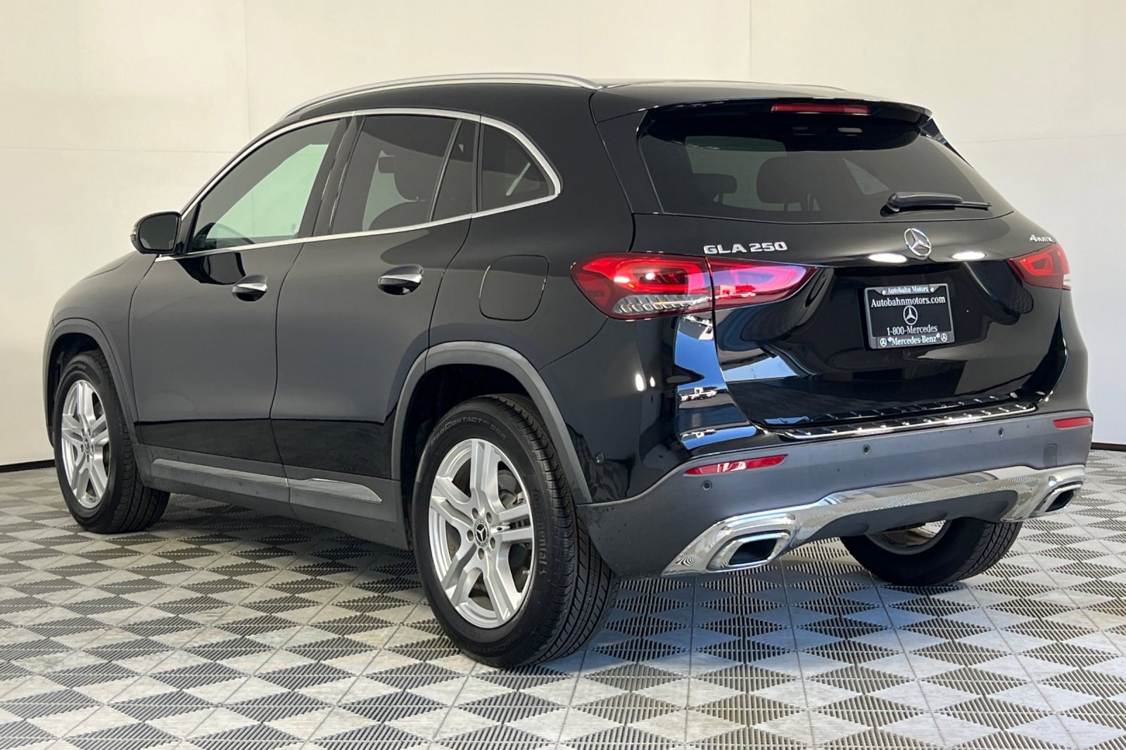 2021 Mercedes Benz GLA 250 4MATIC photo 3
