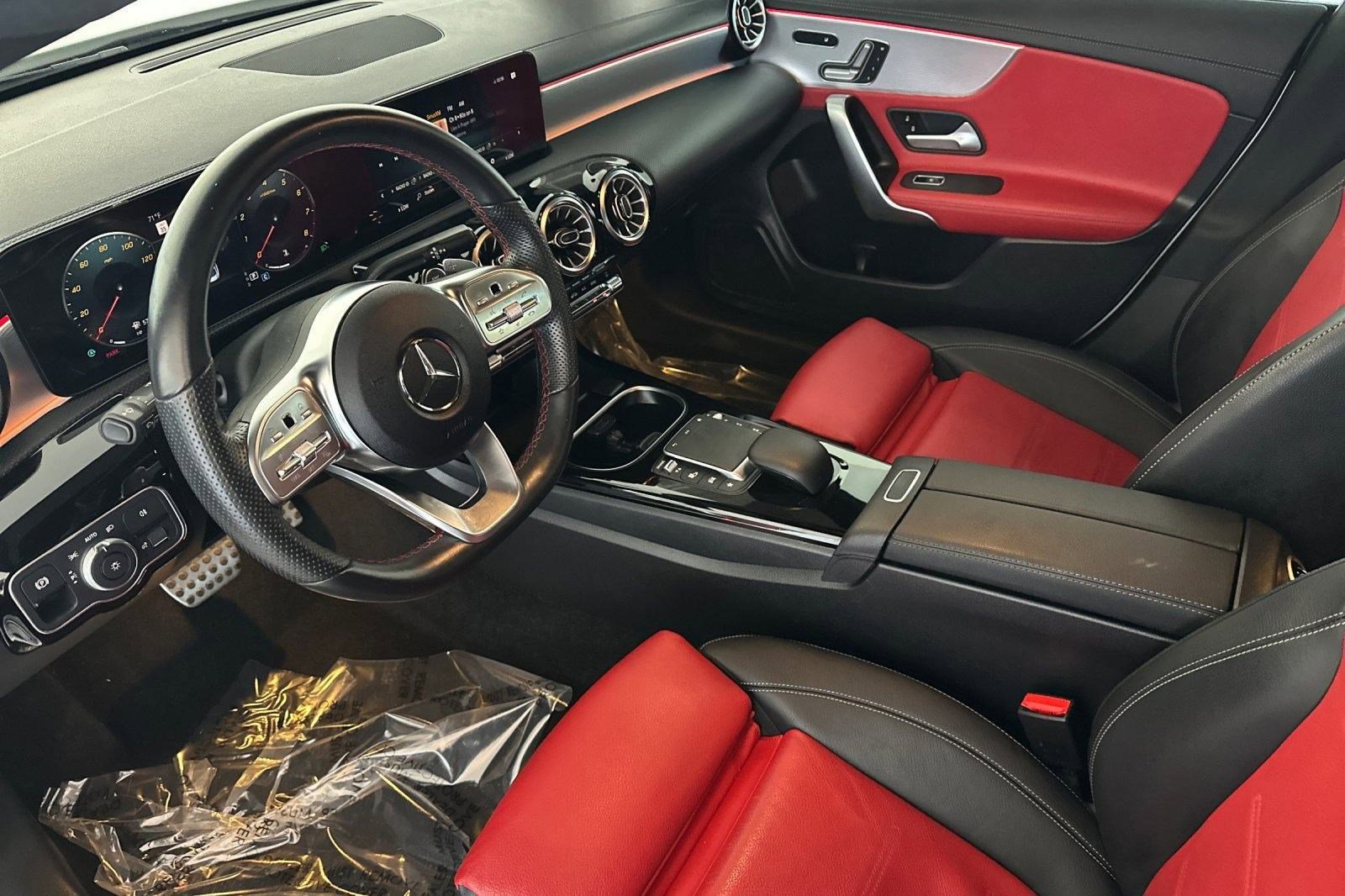 2023 Mercedes Benz CLA 250 4MATIC photo 4