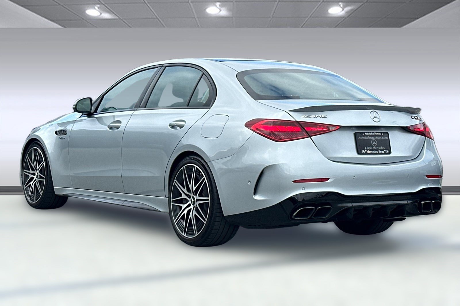 2024 Mercedes Benz C AMG 63 S E PERFORMANCE photo 3