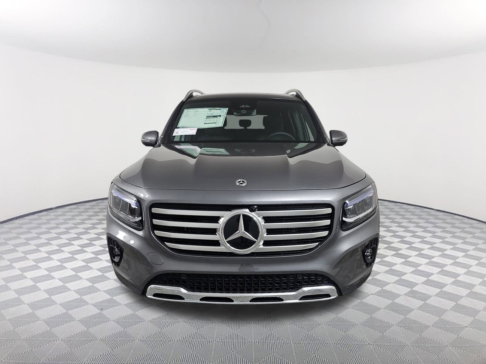 2025 Mercedes Benz GLB 250 photo 2