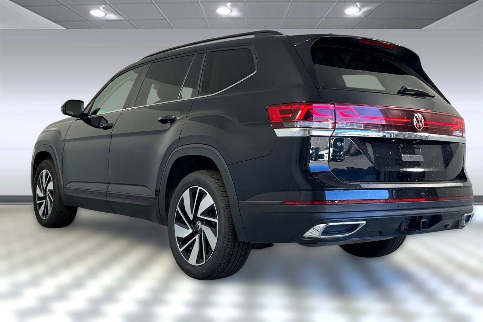 2024 Volkswagen Atlas SE Technology photo 3