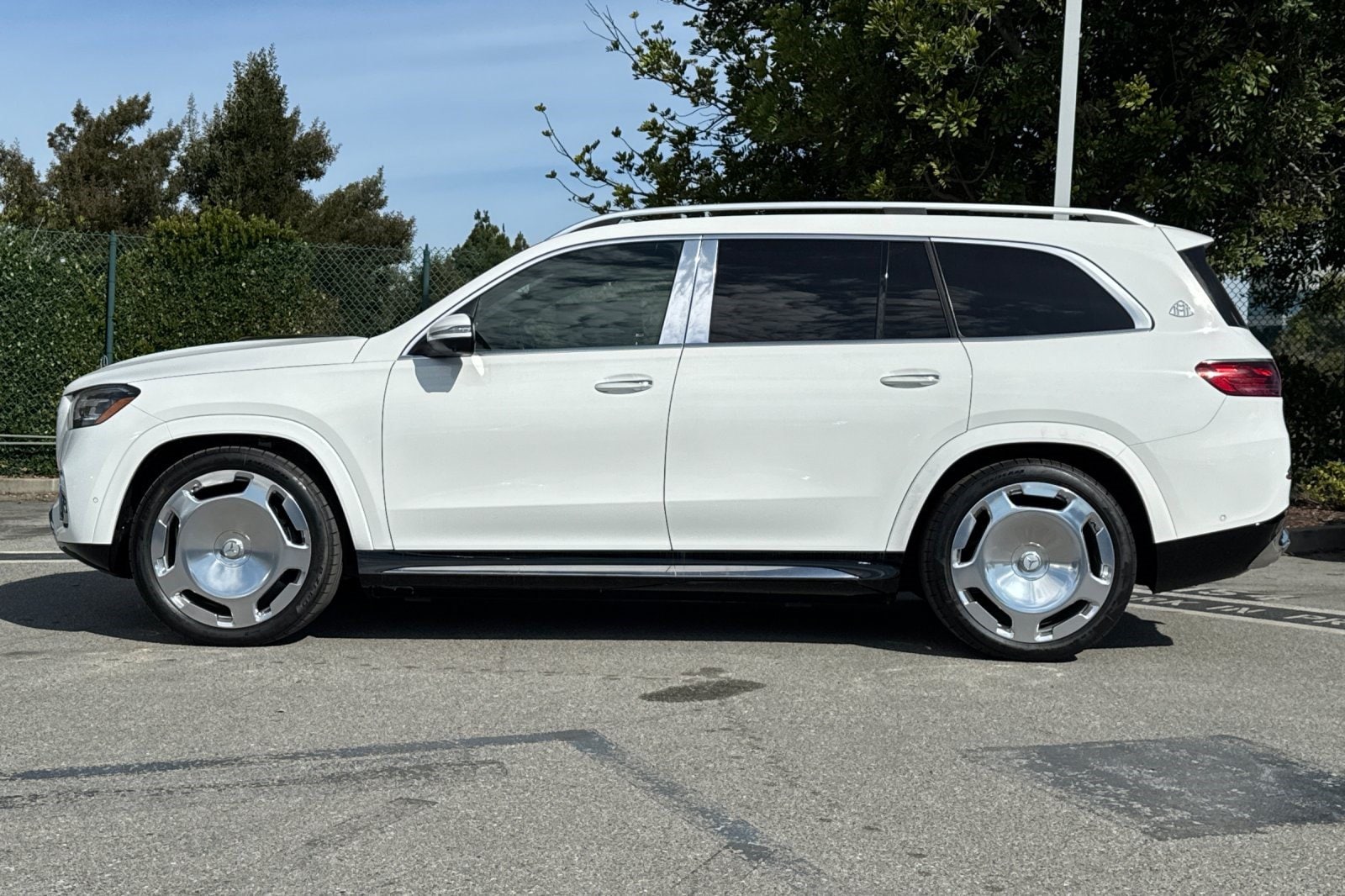 2026 Mercedes-Benz Maybach GLS 600 4MATIC SUV