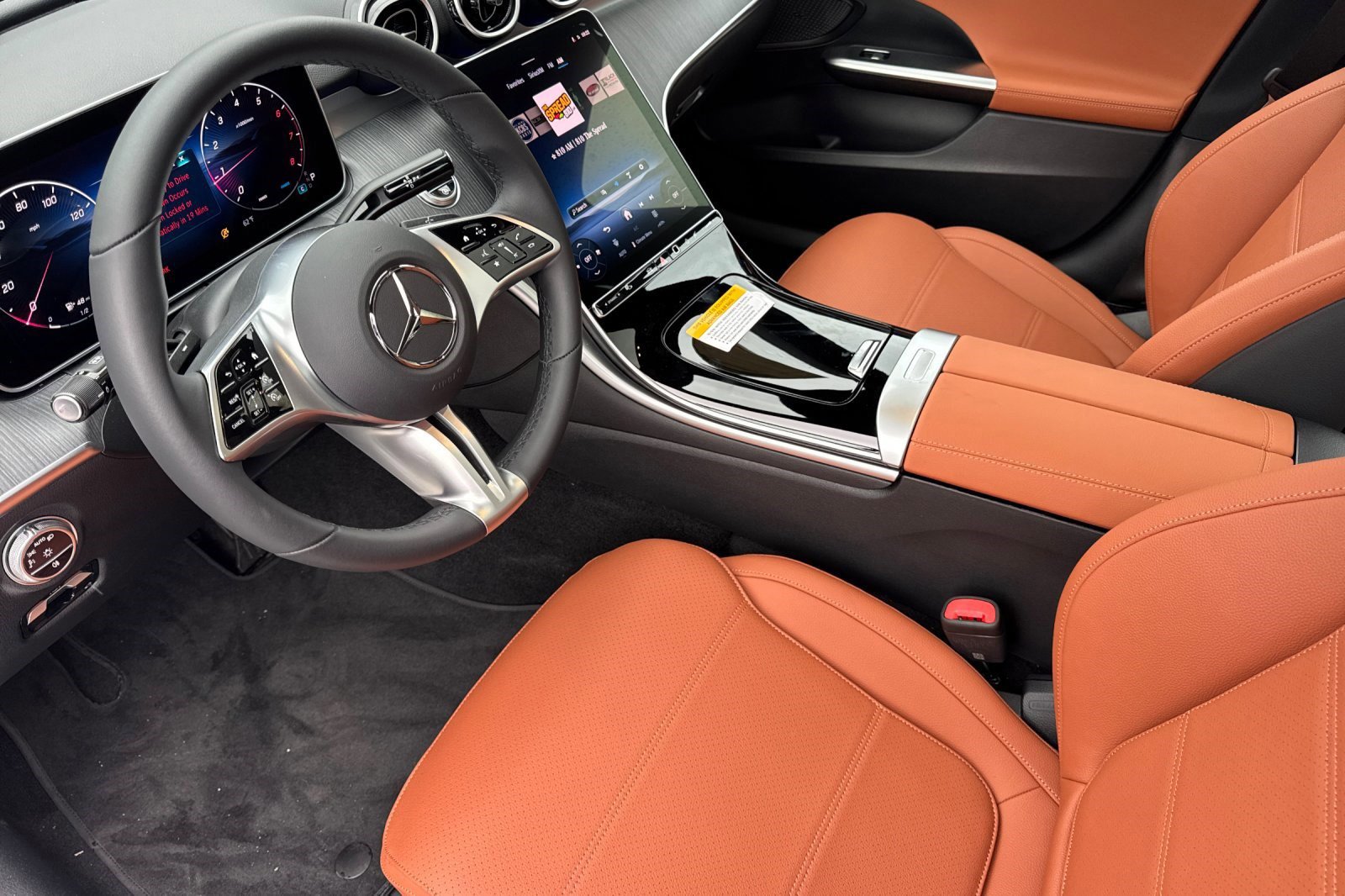 2025 Mercedes Benz C 300 Sedan photo 4