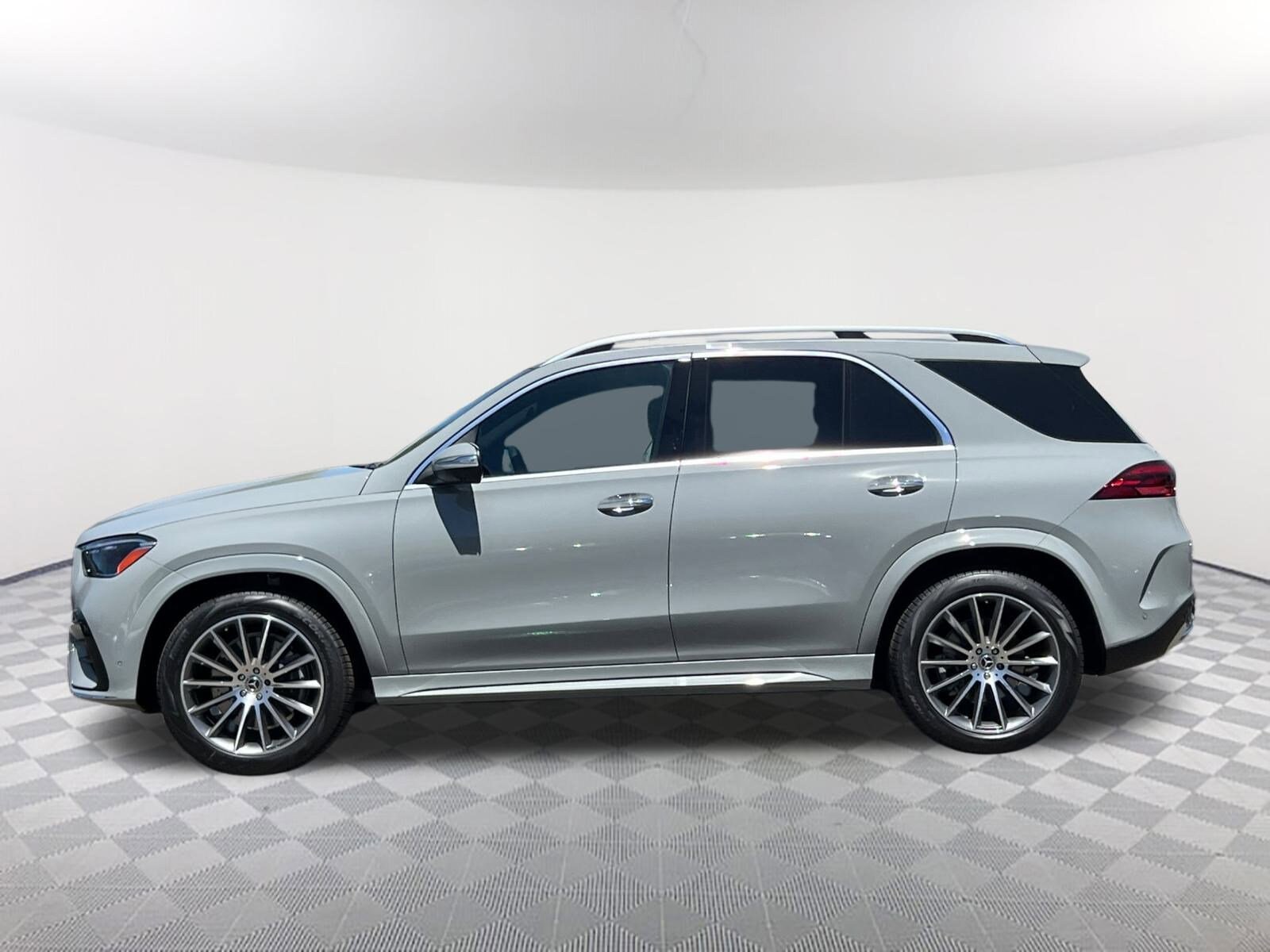 2025 Mercedes Benz GLE 350 4MATIC photo 2