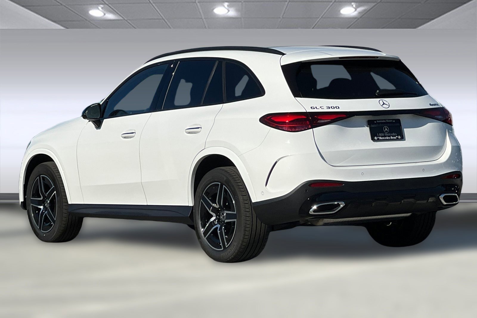 2026 Mercedes Benz GLC 300 4MATIC photo 3