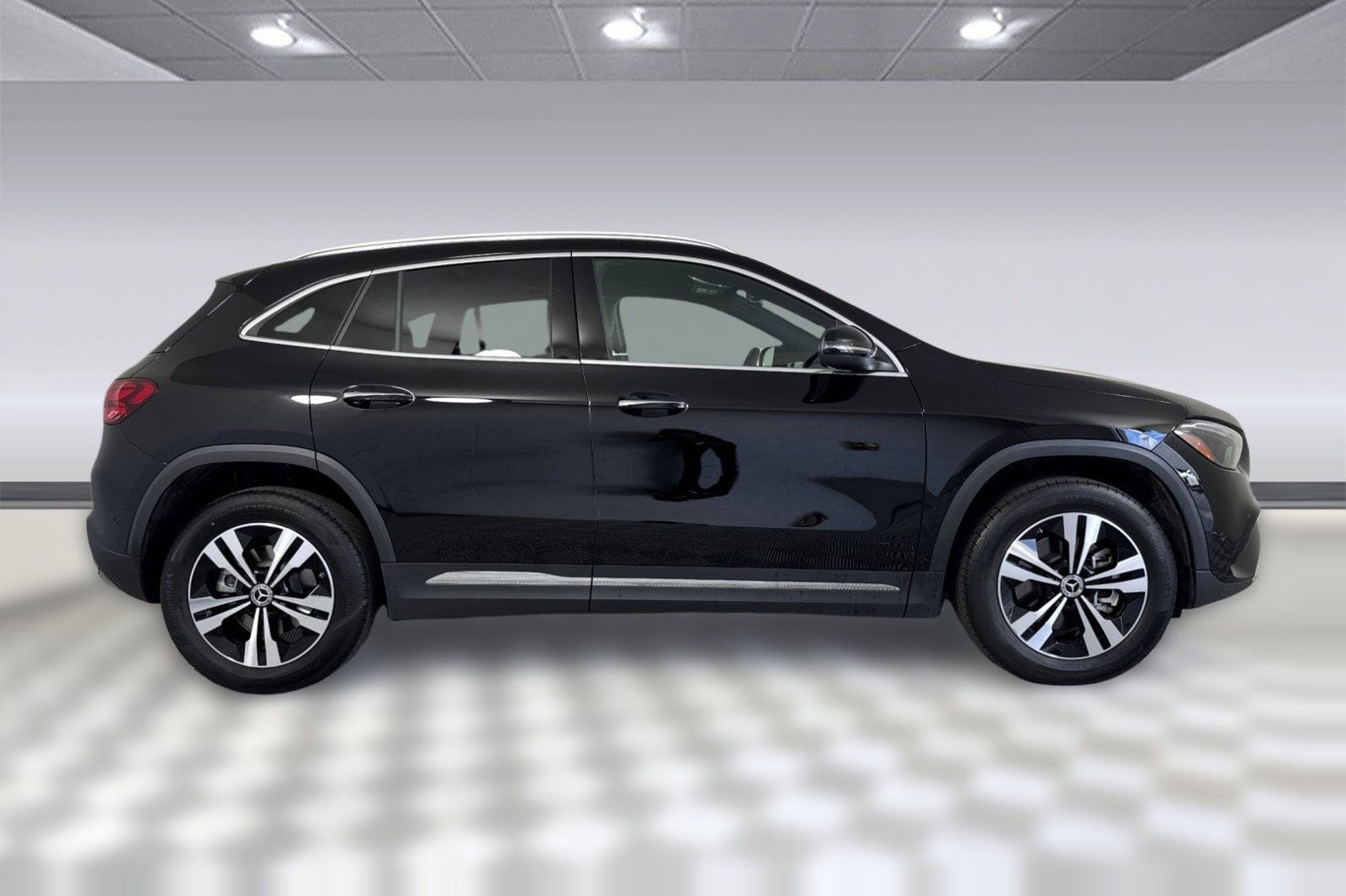 2026 Mercedes-Benz GLA 250 photo 3