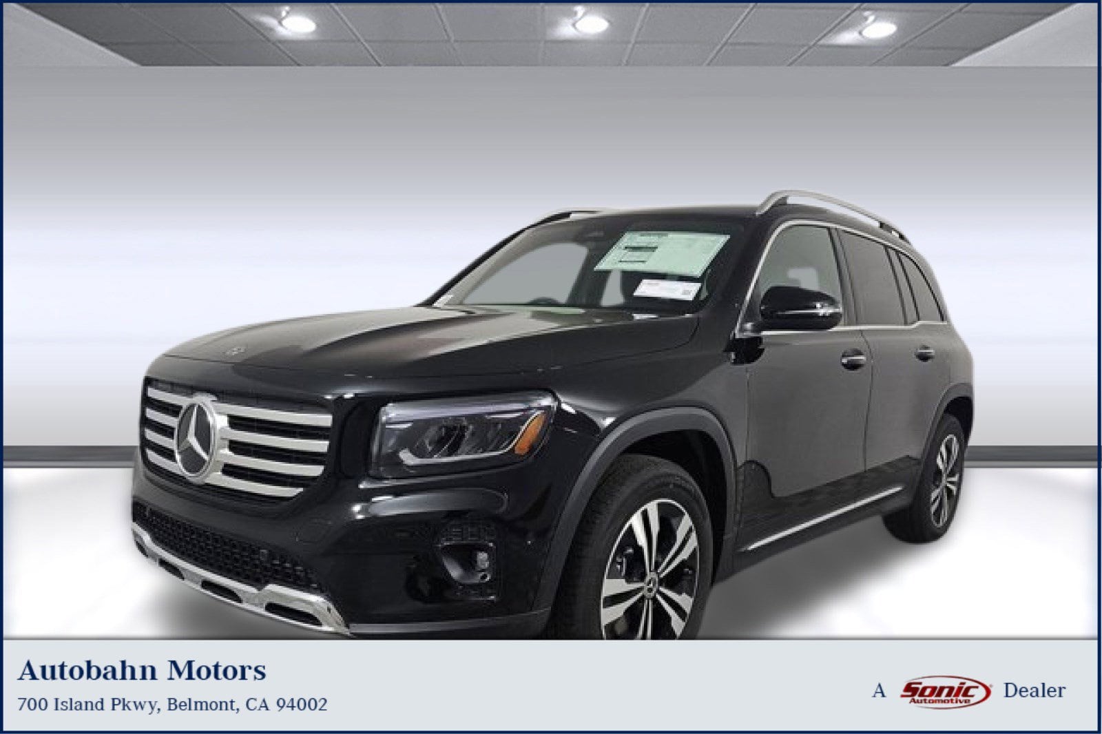 2025 Mercedes-Benz GLB Base's photo