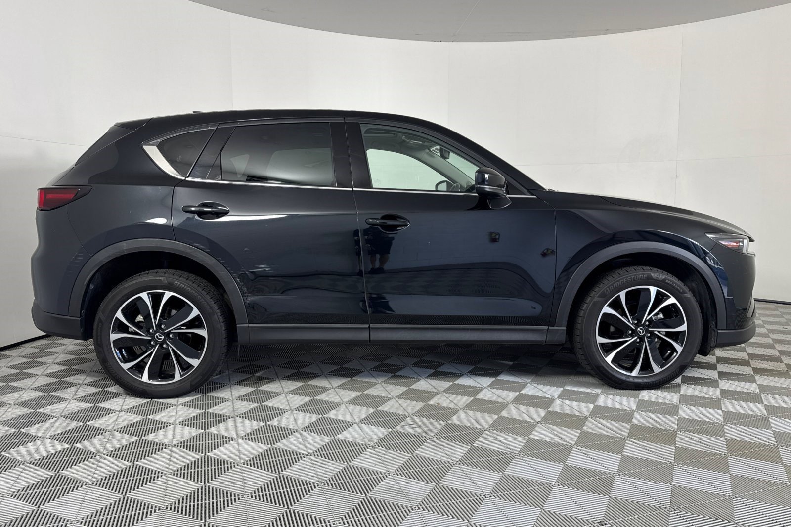 2023 Mazda CX-5 2.5 S Premium Package photo 6