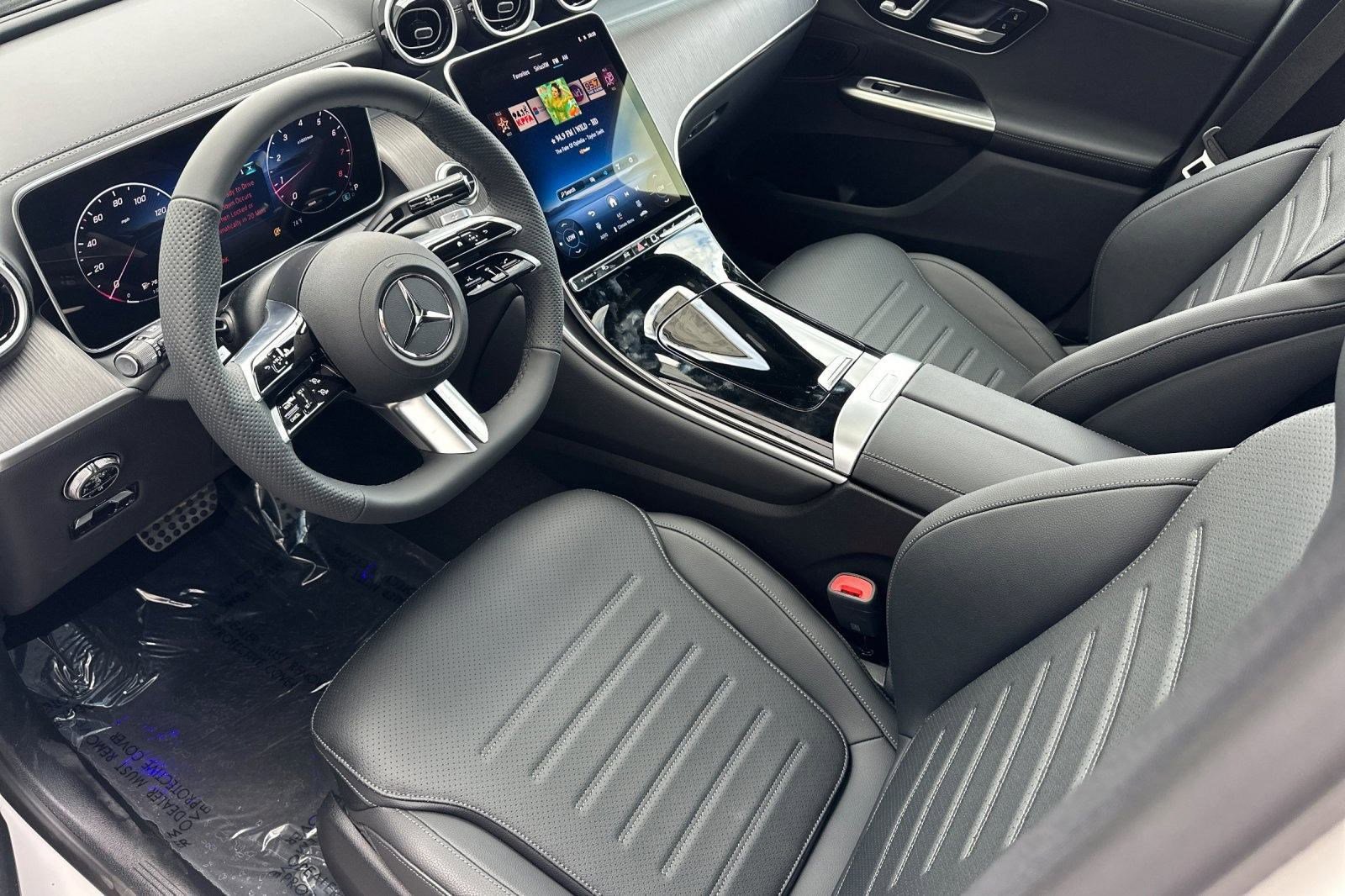 2026 Mercedes Benz GLC 300 4MATIC photo 3