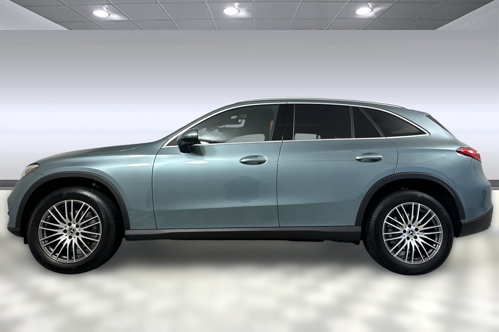 2026 Mercedes Benz GLC 300 photo 2