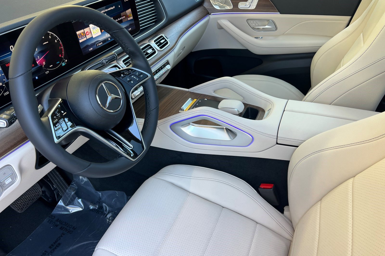 2025 Mercedes Benz GLE 350 4MATIC photo 3